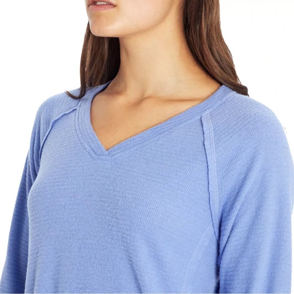 Wildfox Women's Long Sleeve V-Neck Haley Brushed Sweater Waffle Top size L - Picture 5 of 6